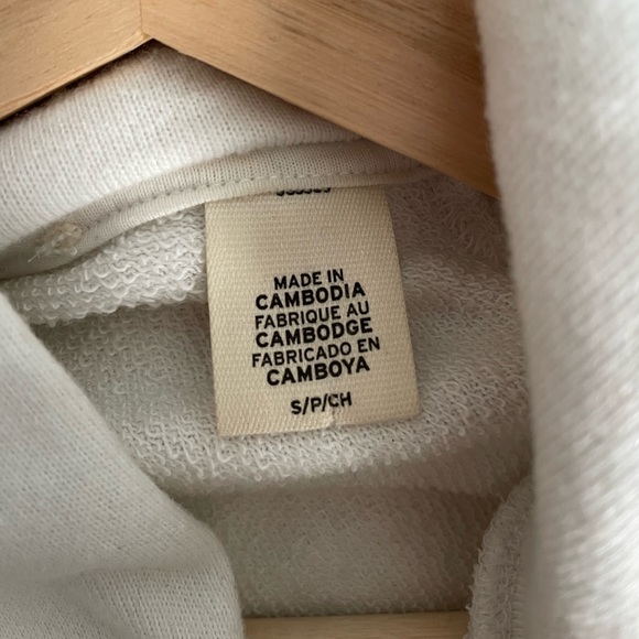 Levi light weight hoodie - Picture 3 of 3